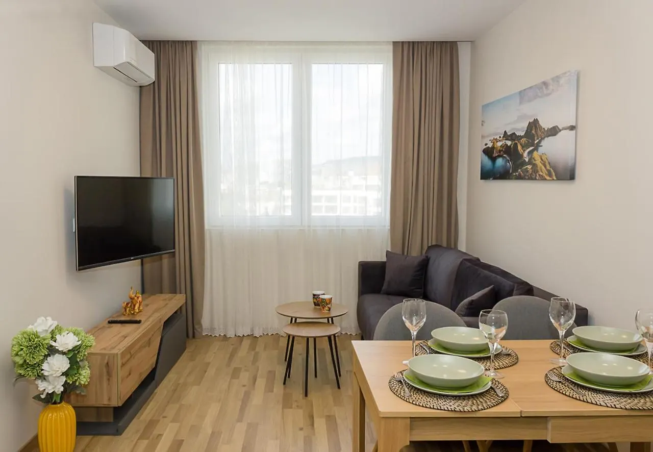 Brand New Modern 1Bd Flat In Chayka With Parking Daire Varna